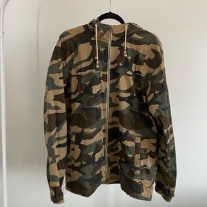 Men’s Camo Windbreaker.